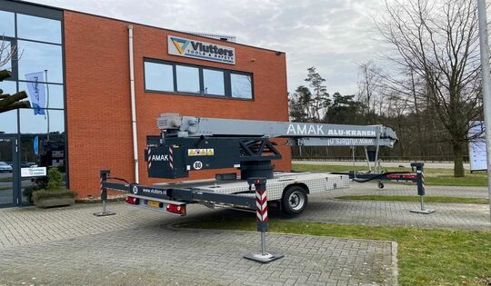 AMAK aanhangerkranen in de solarbranche
