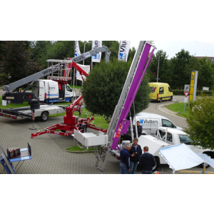 Assortiment materieel verticaal transport - ladderliften - opbouwliften - goederenliften - Vlutters